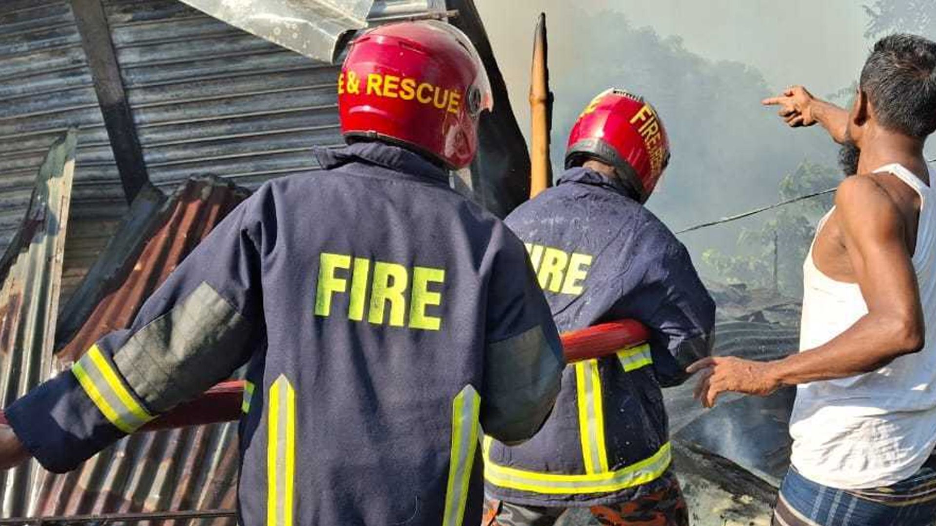 চাঁদপুরে আগুনে পুড়ল ৭ ব্যবসা প্রতিষ্ঠান